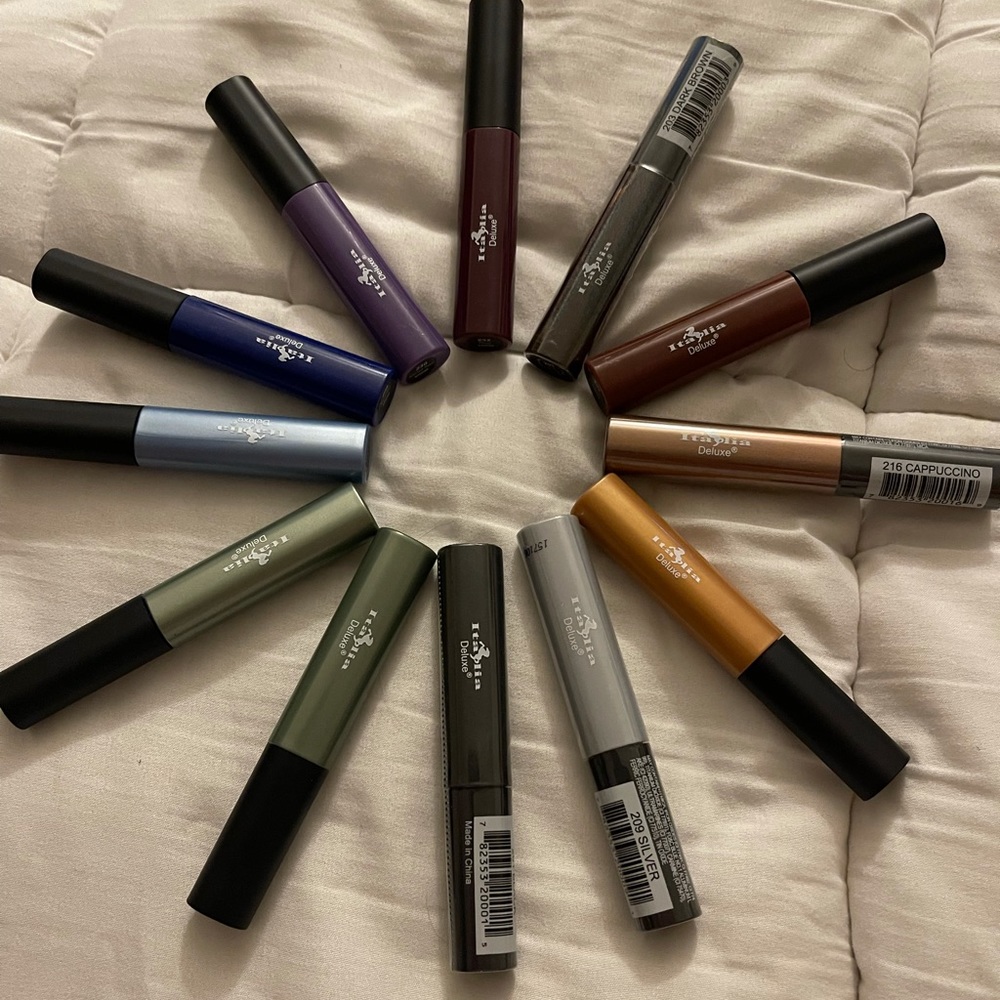 Liquid eyeliner bundle